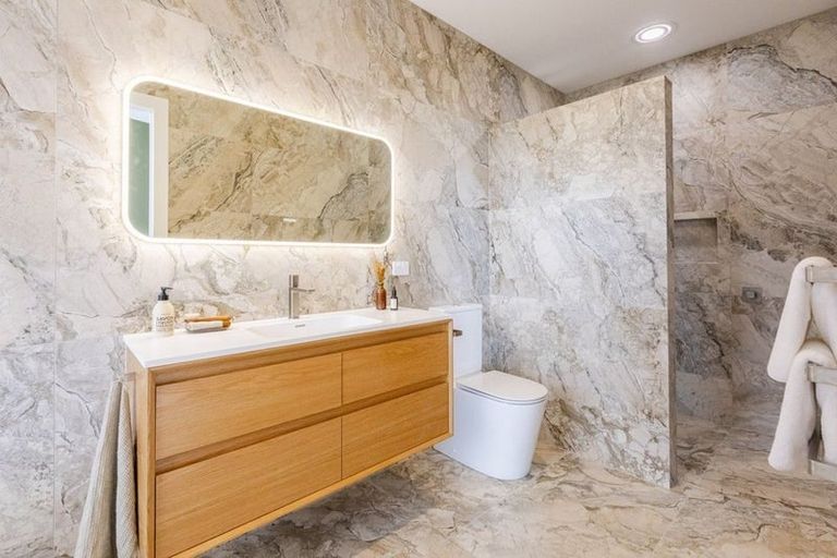 Photo of property in 47 Waiou Road, Waipukurau, 4281