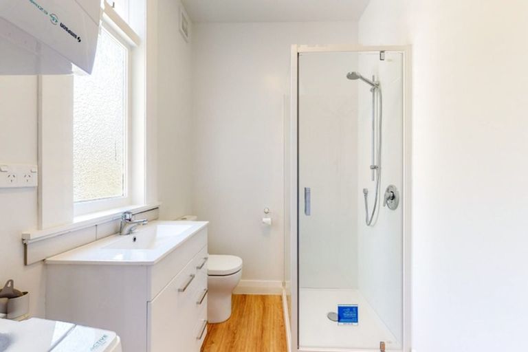 Photo of property in 18 Waipapa Terrace, Hataitai, Wellington, 6021