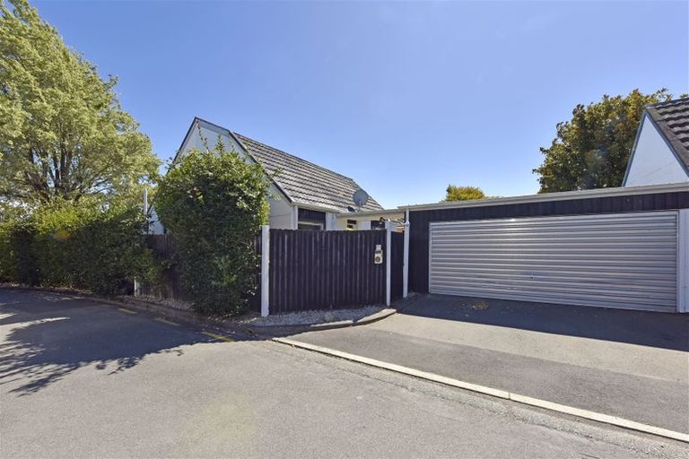 Photo of property in Peerswick Court, 43l Waimairi Road, Upper Riccarton, Christchurch, 8041