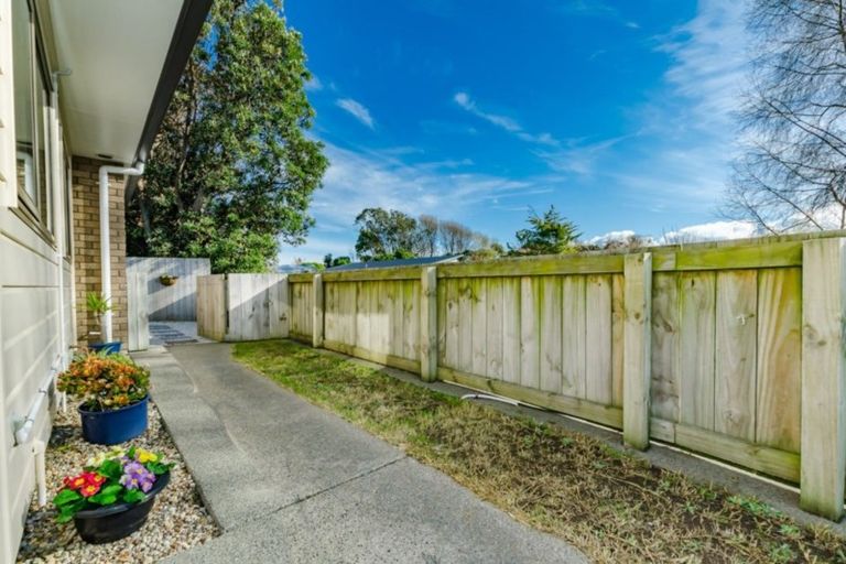 Photo of property in 90a Mazengarb Road, Paraparaumu Beach, Paraparaumu, 5032