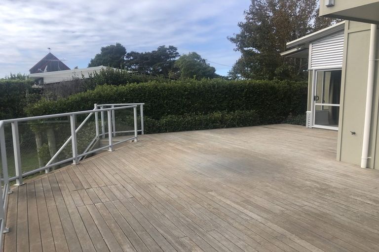 Photo of property in 9 Okura River Road, Okura, Albany, 0792