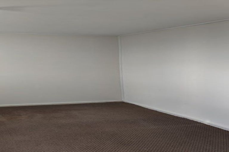 Photo of property in 38 Bassett Road, Johnsonville, Wellington, 6037