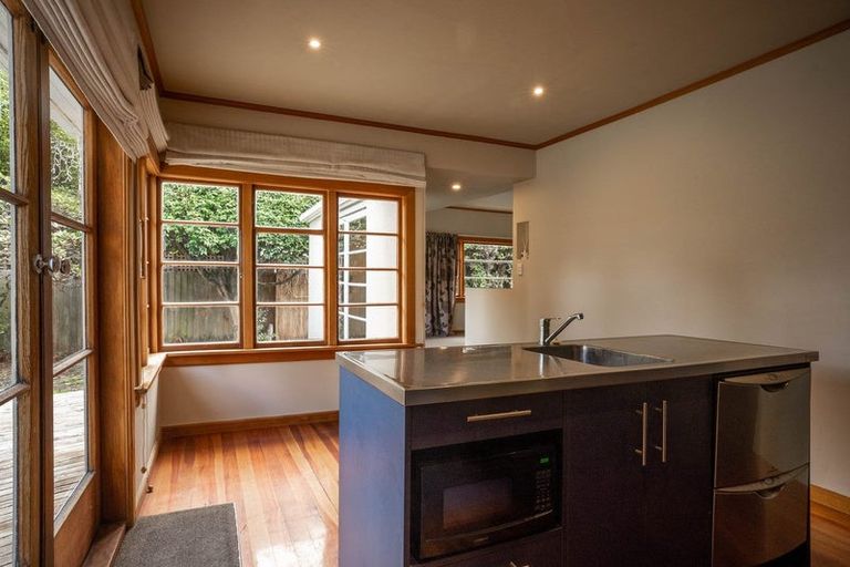 Photo of property in 284 Riverlaw Terrace, Saint Martins, Christchurch, 8022