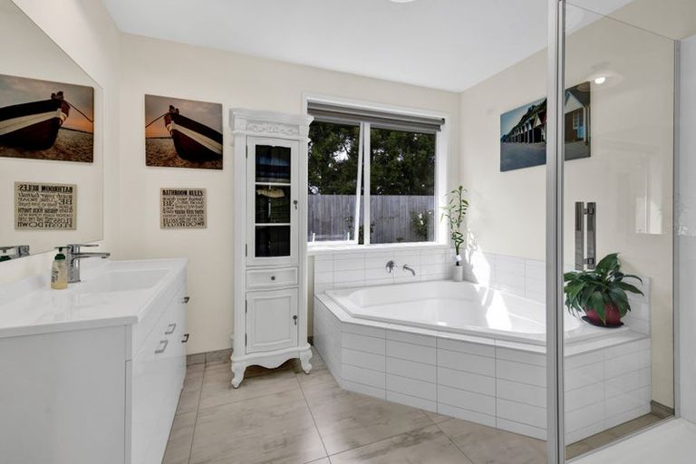 Photo of property in 472d Turuturu Road, Hawera, 4674