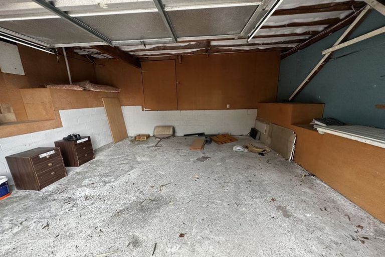 Photo of property in 10 Celeste Place, Totara Vale, Auckland, 0627