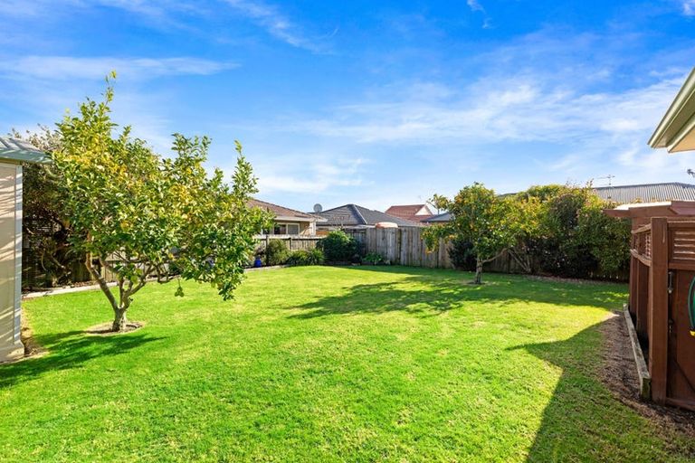 Photo of property in 19 Pirika Place, Papamoa Beach, Papamoa, 3118