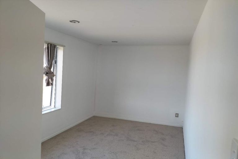 Photo of property in 10 Peerless Avenue, Takanini, 2112