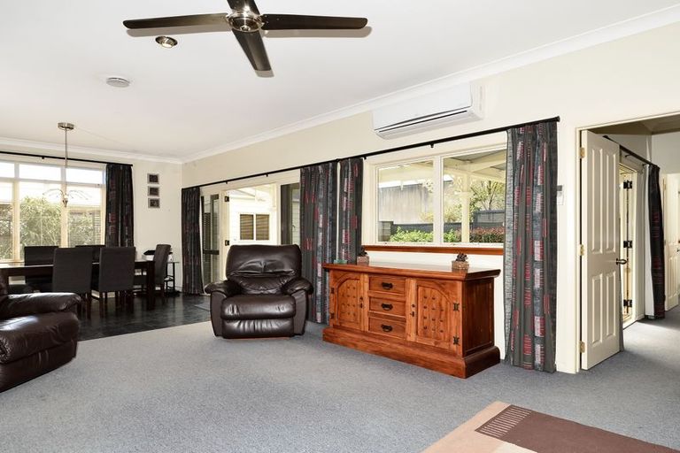 Photo of property in 7a Garelja Road, Henderson, Auckland, 0612