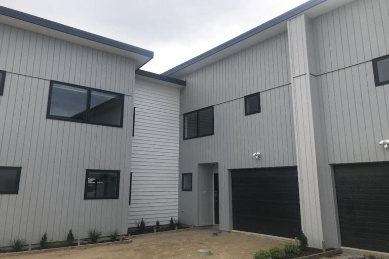 Photo of property in 2u5 Lambert Court, Glenview, Hamilton, 3206