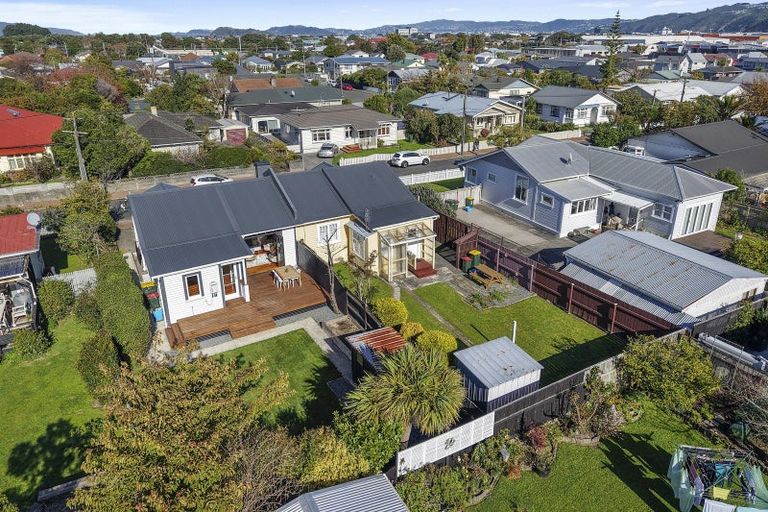 Photo of property in 19a Montague Street, Alicetown, Lower Hutt, 5010