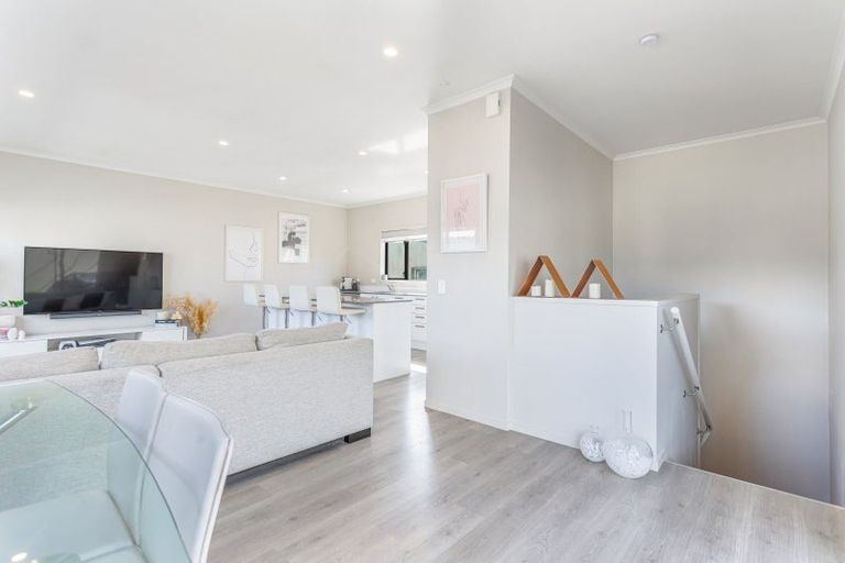 Photo of property in 37 Kerewhenua Crescent, Hobsonville, Auckland, 0616