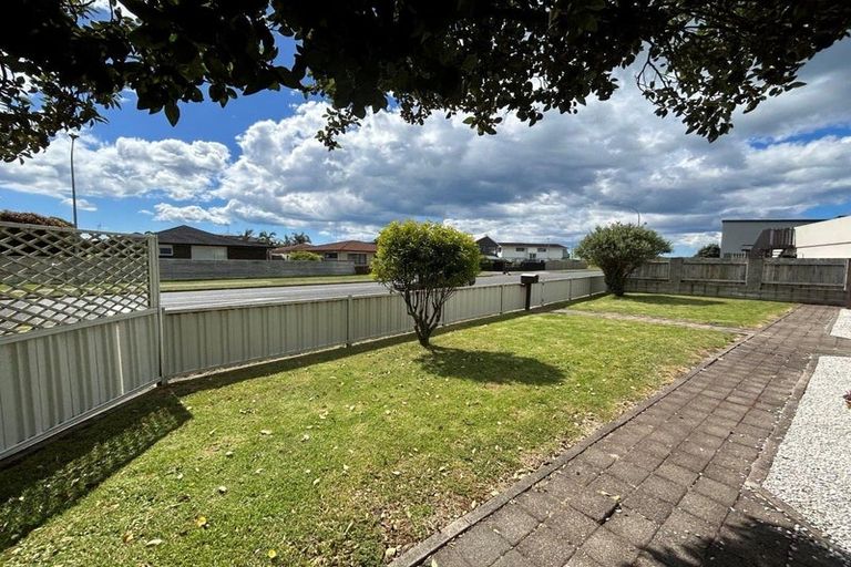 Photo of property in 4 Allan Place, Papamoa Beach, Papamoa, 3118