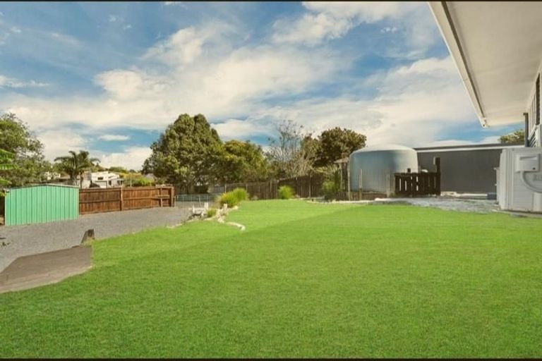 Photo of property in 9 Rata Street, Waiuku, 2123