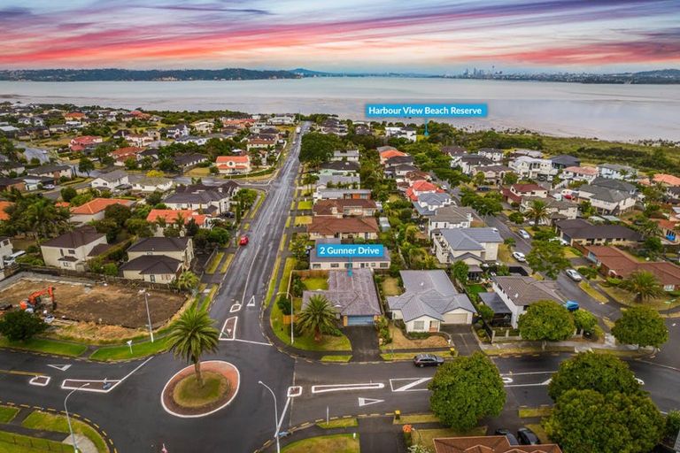 Photo of property in 2 Gunner Drive, Te Atatu Peninsula, Auckland, 0610