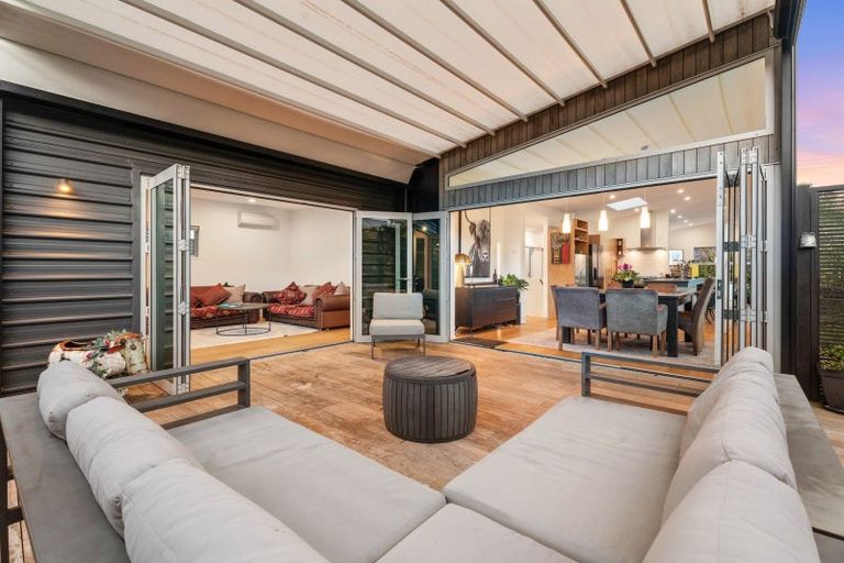 Photo of property in 50 Ngataringa Road, Devonport, Auckland, 0624