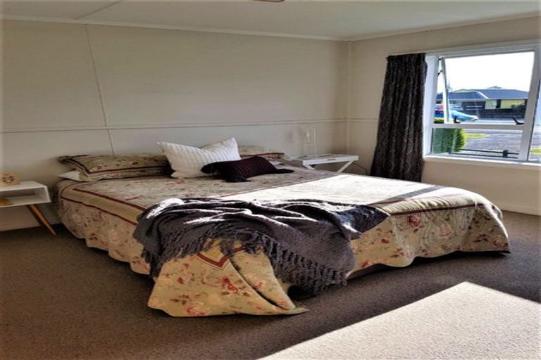 Photo of property in 150 Queen Street, Westport, 7825