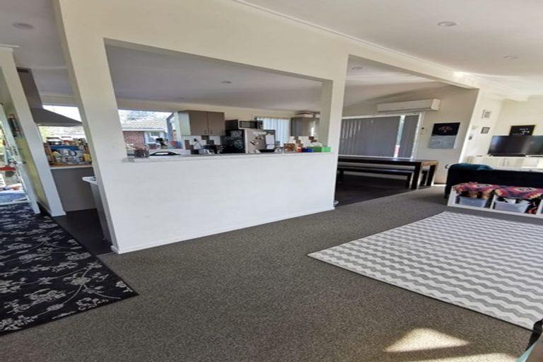 Photo of property in 223b Don Buck Road, Massey, Auckland, 0614