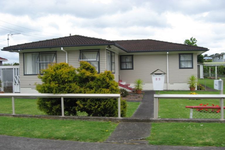 Photo of property in 32 Muir Avenue, Mangere Bridge, Auckland, 2022