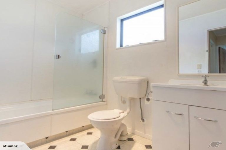 Photo of property in 4b Peter Hall Drive, Kelvin Grove, Palmerston North, 4414