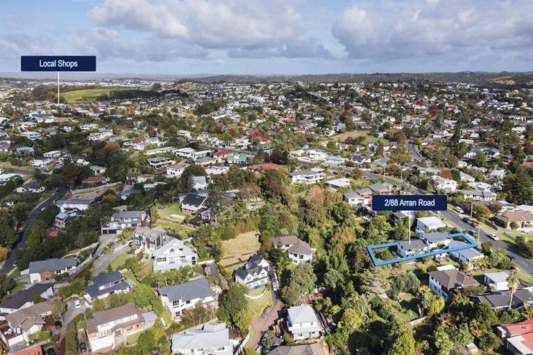 Photo of property in 2/88 Arran Road, Browns Bay, Auckland, 0630