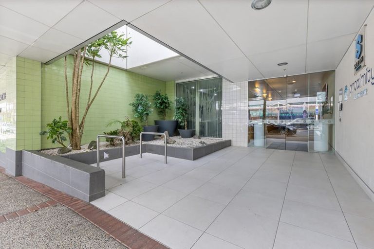 Photo of property in 606/17 Osterley Way, Manukau, Auckland, 2104