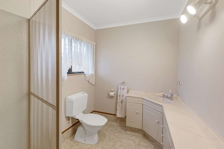 Photo of property in 5 Wanganui Road, Marton, 4710