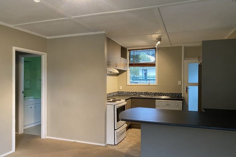Photo of property in 12f2- Wood Street, Wallaceville, Upper Hutt, 5018