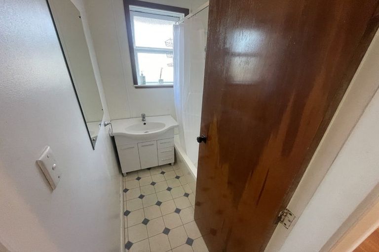 Photo of property in 70 Hewer Crescent, Naenae, Lower Hutt, 5011