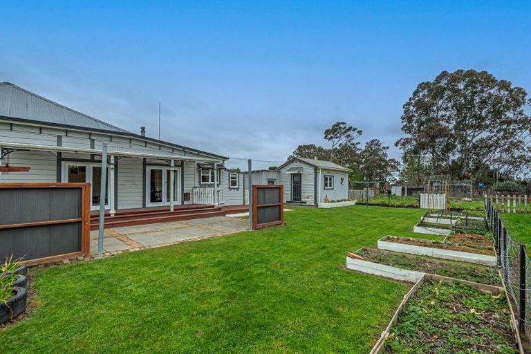 Photo of property in 20 Vera Street, Marton, 4710