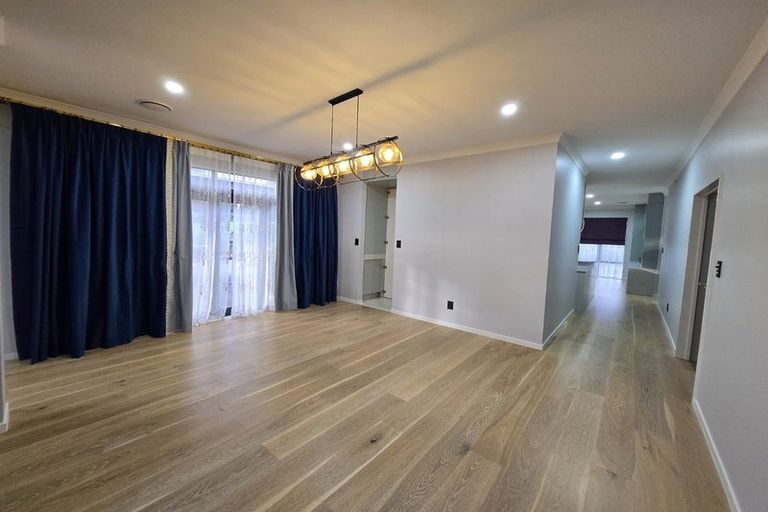 Photo of property in 190 Oraha Road, Kumeu, 0892