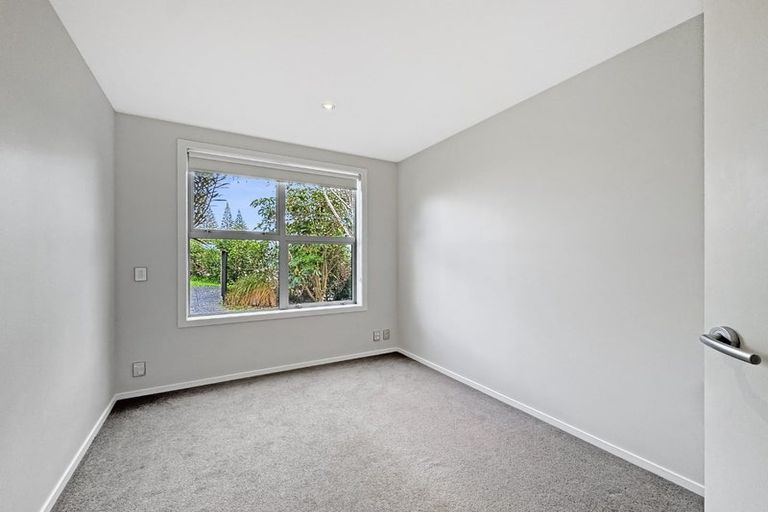 Photo of property in 143 Matatua Road, Raumati Beach, Paraparaumu, 5032