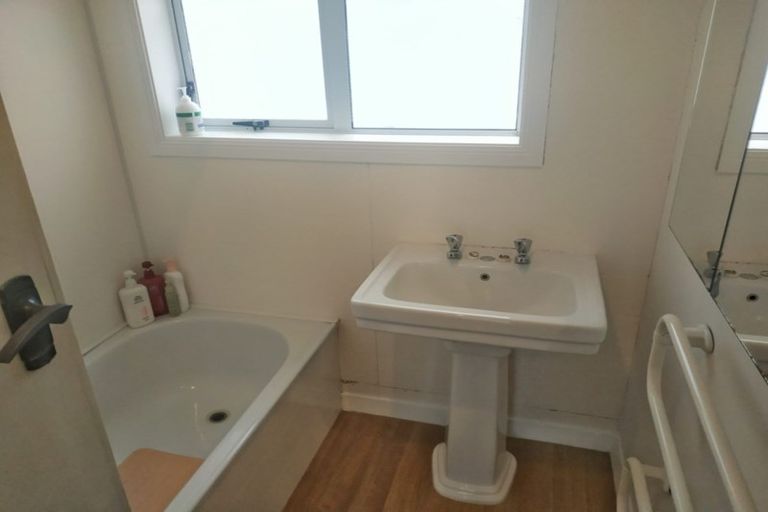 Photo of property in 26 Mundys Road, Dallington, Christchurch, 8061