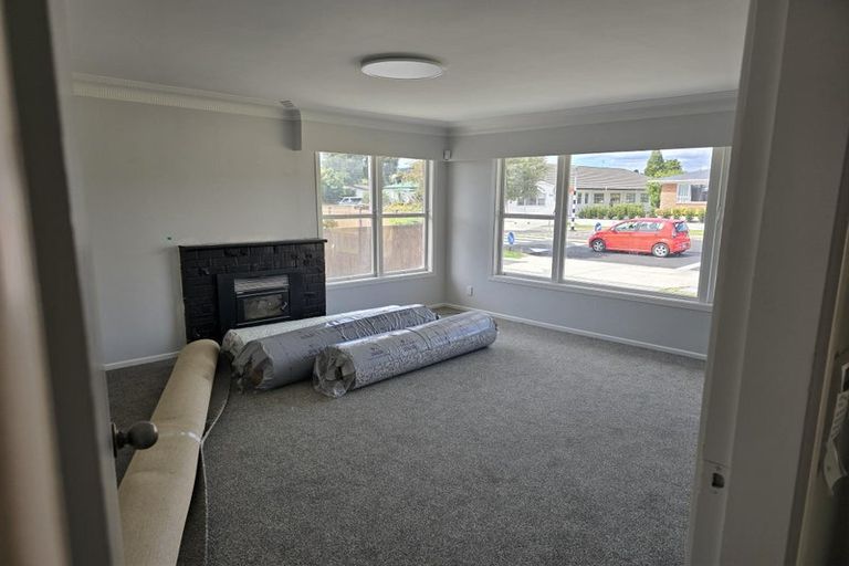 Photo of property in 70 Clevedon Road, Papakura, 2110