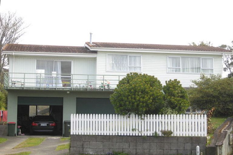 Photo of property in 1 Tybalt Street, Stratford, 4332