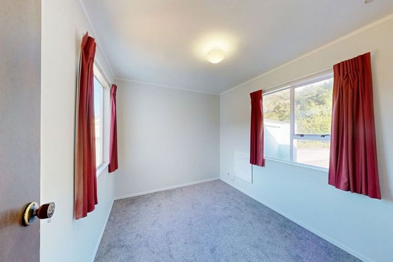 Photo of property in 24a Old Coach Road, Johnsonville, Wellington, 6037
