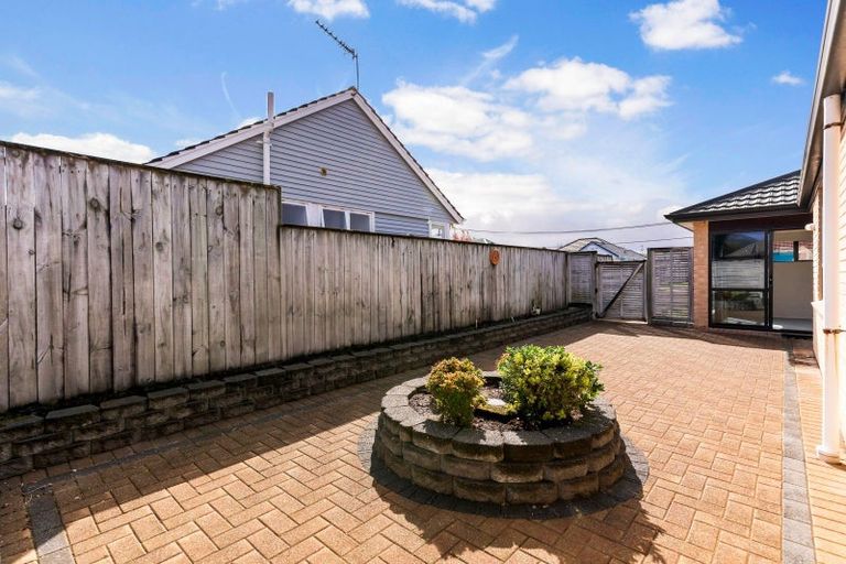 Photo of property in 12 Massey Street, Elderslea, Upper Hutt, 5018