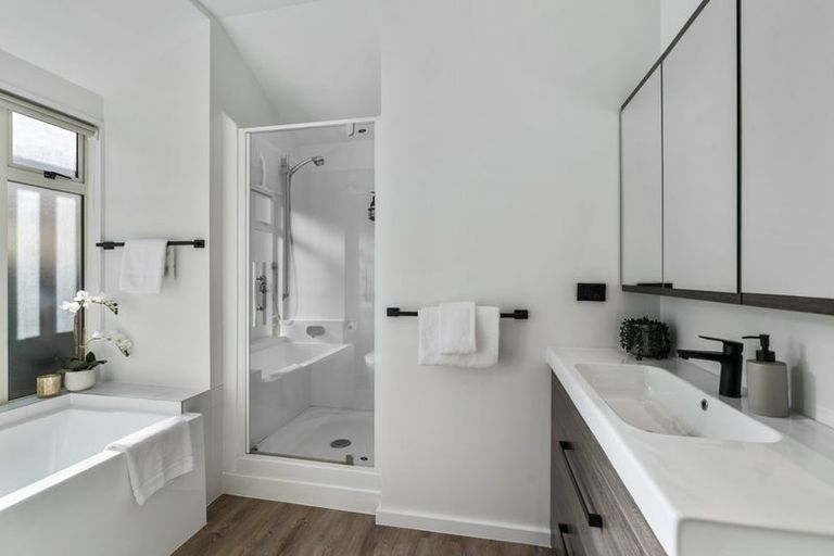 Photo of property in 13b Maxwell Place, Queenstown, 9300