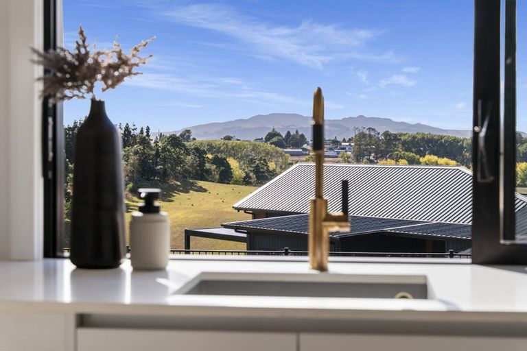 Photo of property in 12 Headlands Drive, Te Awamutu, 3875