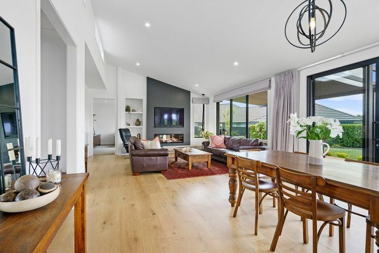 Photo of property in 4 Moemoea Place, Cambridge, 3434