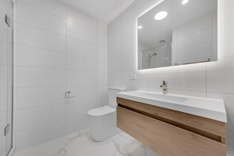 Photo of property in 7c Agincourt Street, Glenfield, Auckland, 0629