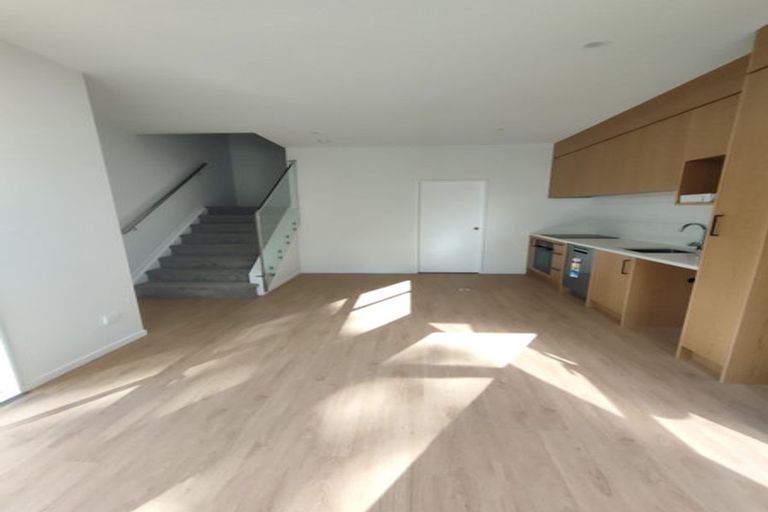 Photo of property in 16 Helena Street, Massey, Auckland, 0614