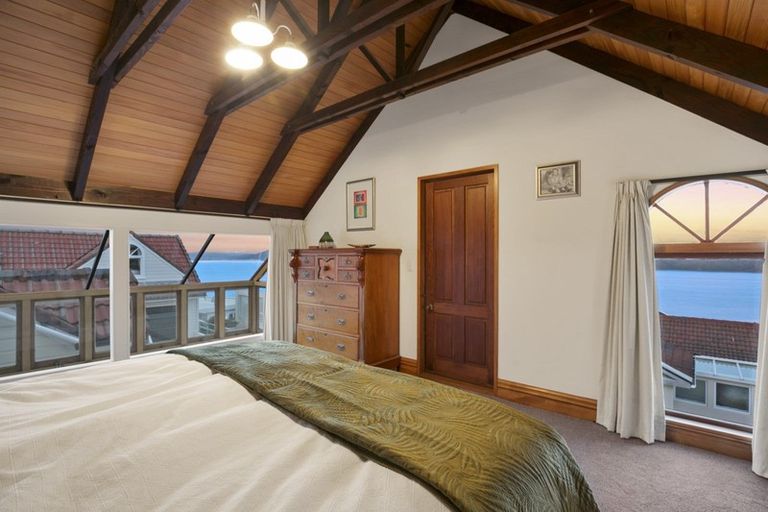 Photo of property in 4 Inverell Way, Seatoun, Wellington, 6022