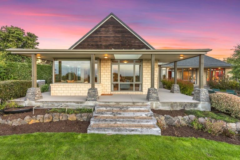 Photo of property in 3 Watlings Place, Kennedys Bush, Christchurch, 8025