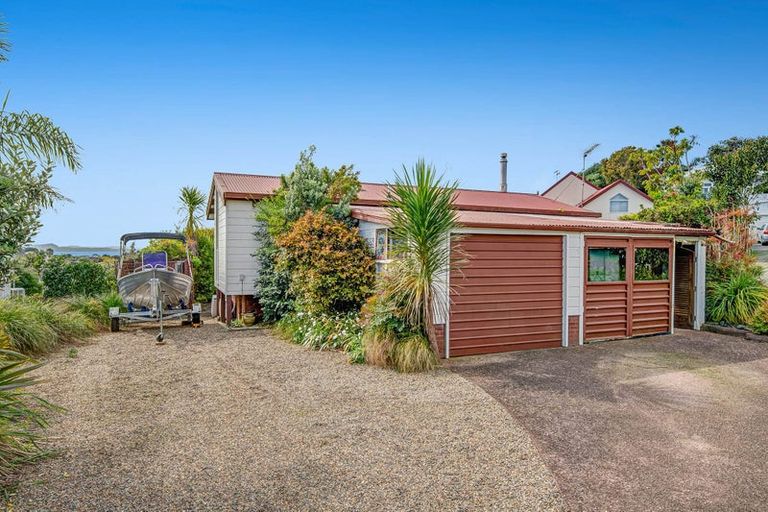 Photo of property in 39 Zealandia Road, Manly, Whangaparaoa, 0930