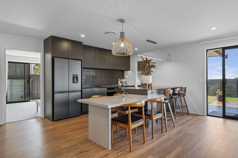 Photo of property in 40 Barrett Road, Whalers Gate, New Plymouth, 4310