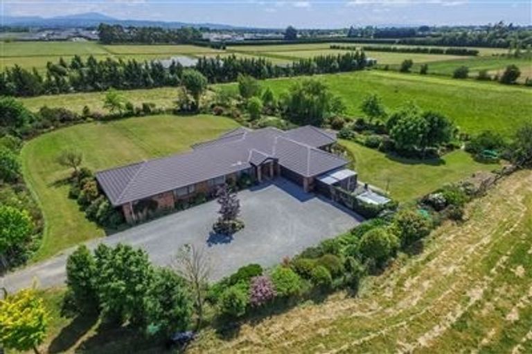 Photo of property in 203 Johns Road, Rangiora, 7400