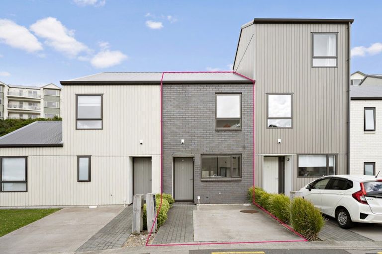 Photo of property in 2/170 Fraser Avenue, Johnsonville, Wellington, 6037