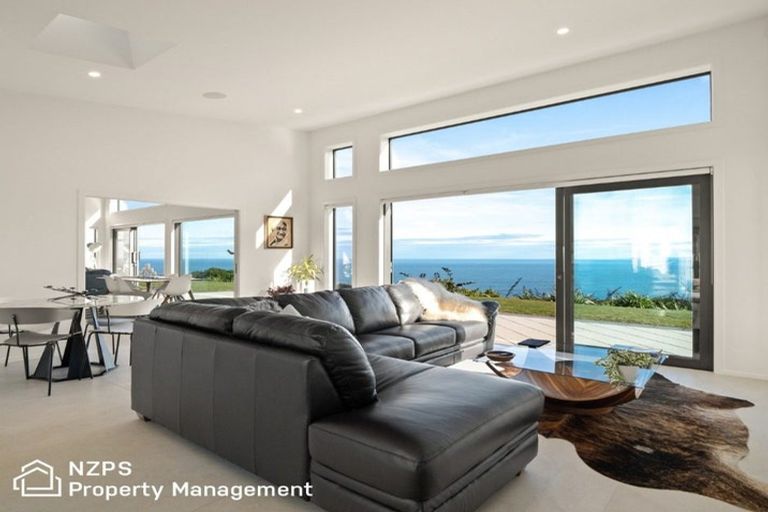 Photo of property in 49 Highgrove, Saint Clair, Dunedin, 9012