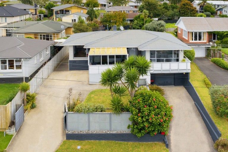 Photo of property in 218 Ngatai Road, Otumoetai, Tauranga, 3110