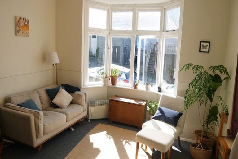 Photo of property in 19 George Street, Thorndon, Wellington, 6011